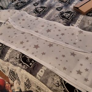 White and Gray Star Mesh Bed Rail